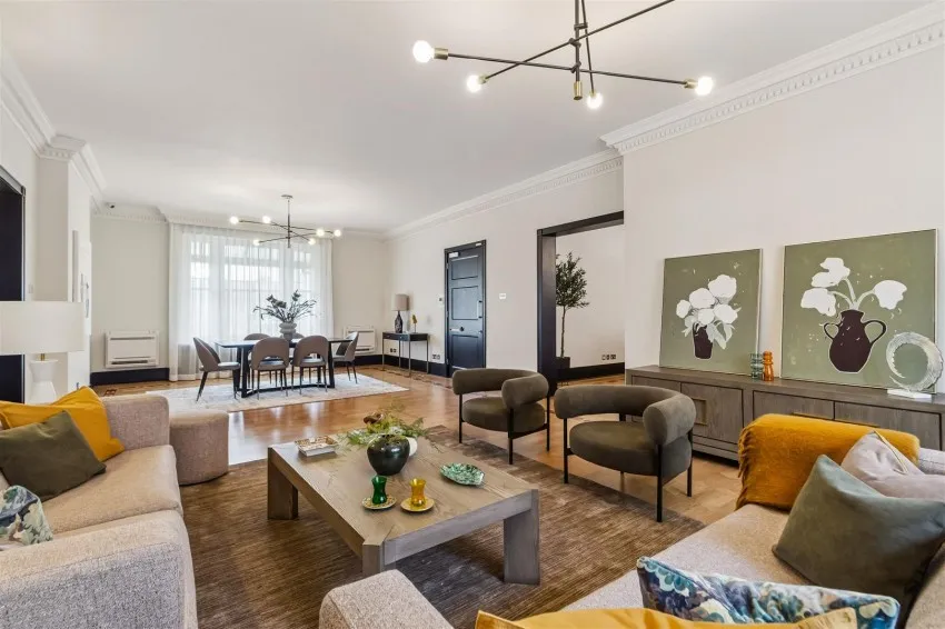 5 bed flat to rent, Hans Court, Knightsbridge, SW3