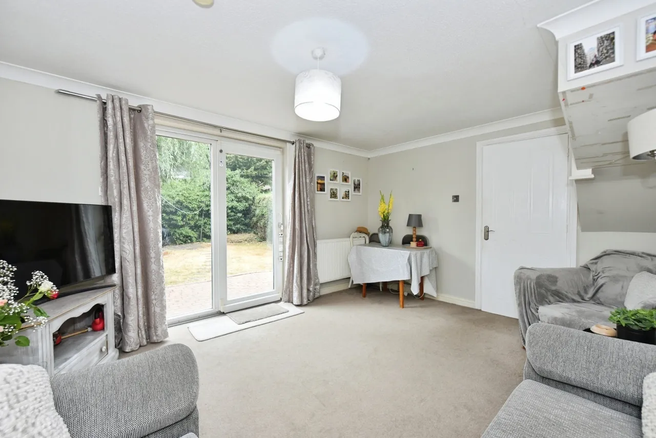 Deepwell Court, Halfway, Sheffield, S20, photo 2