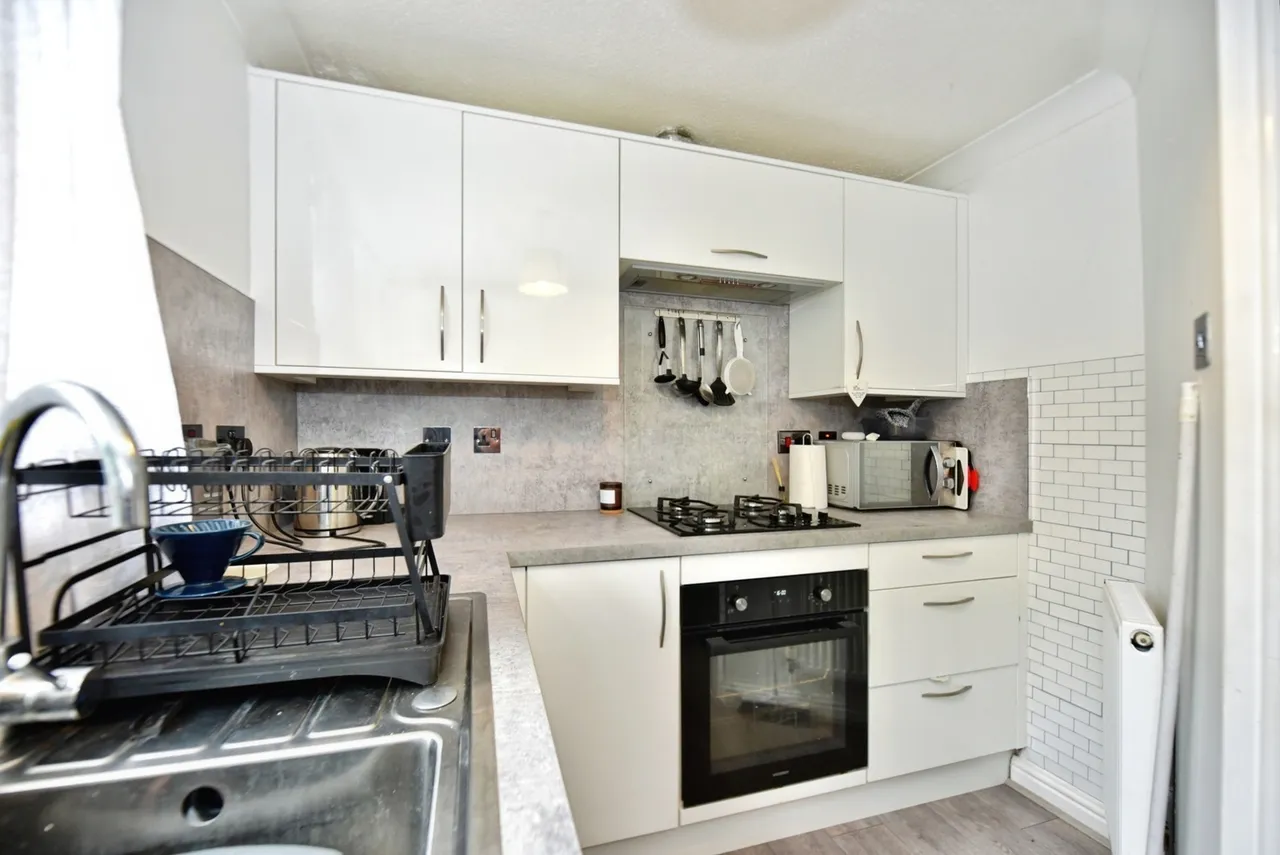Deepwell Court, Halfway, Sheffield, S20, photo 5