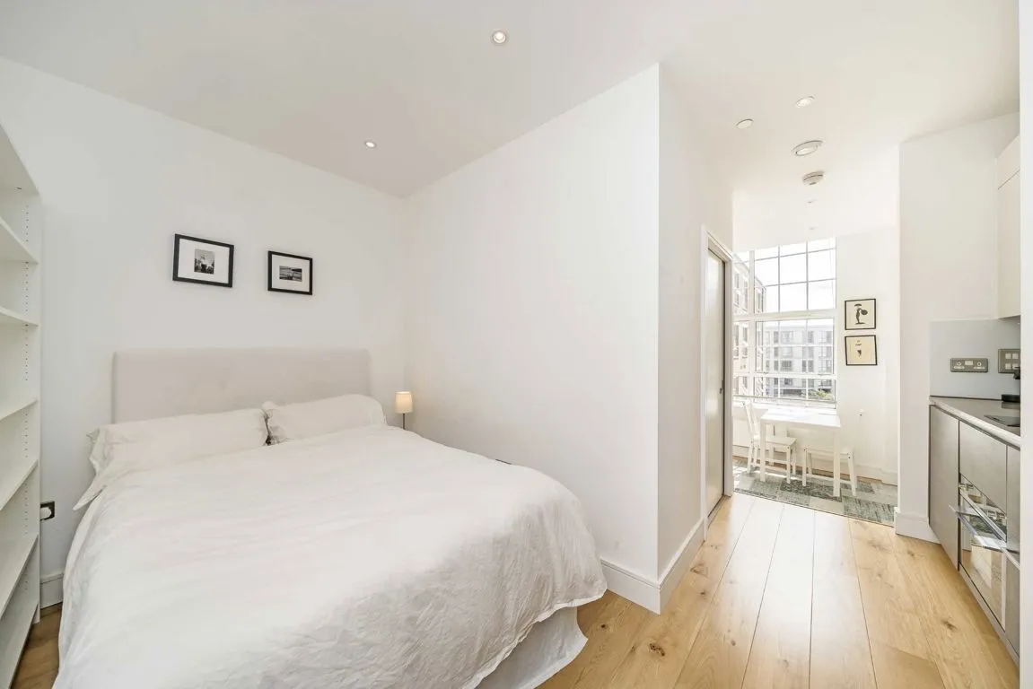 Clapham Road, Clapham Road, photo 5