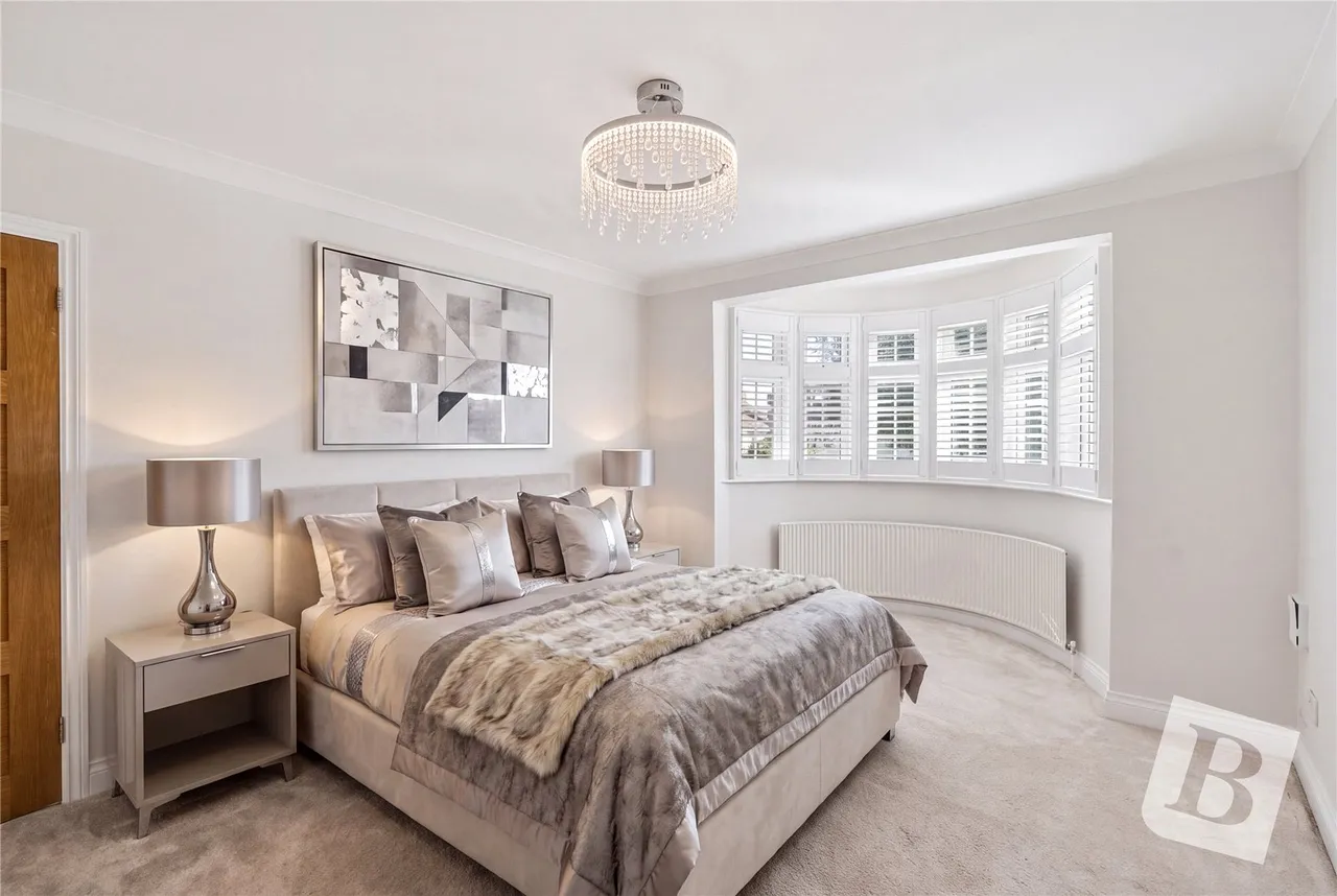 Nelwyn Avenue, Emerson Park, RM11, photo 5