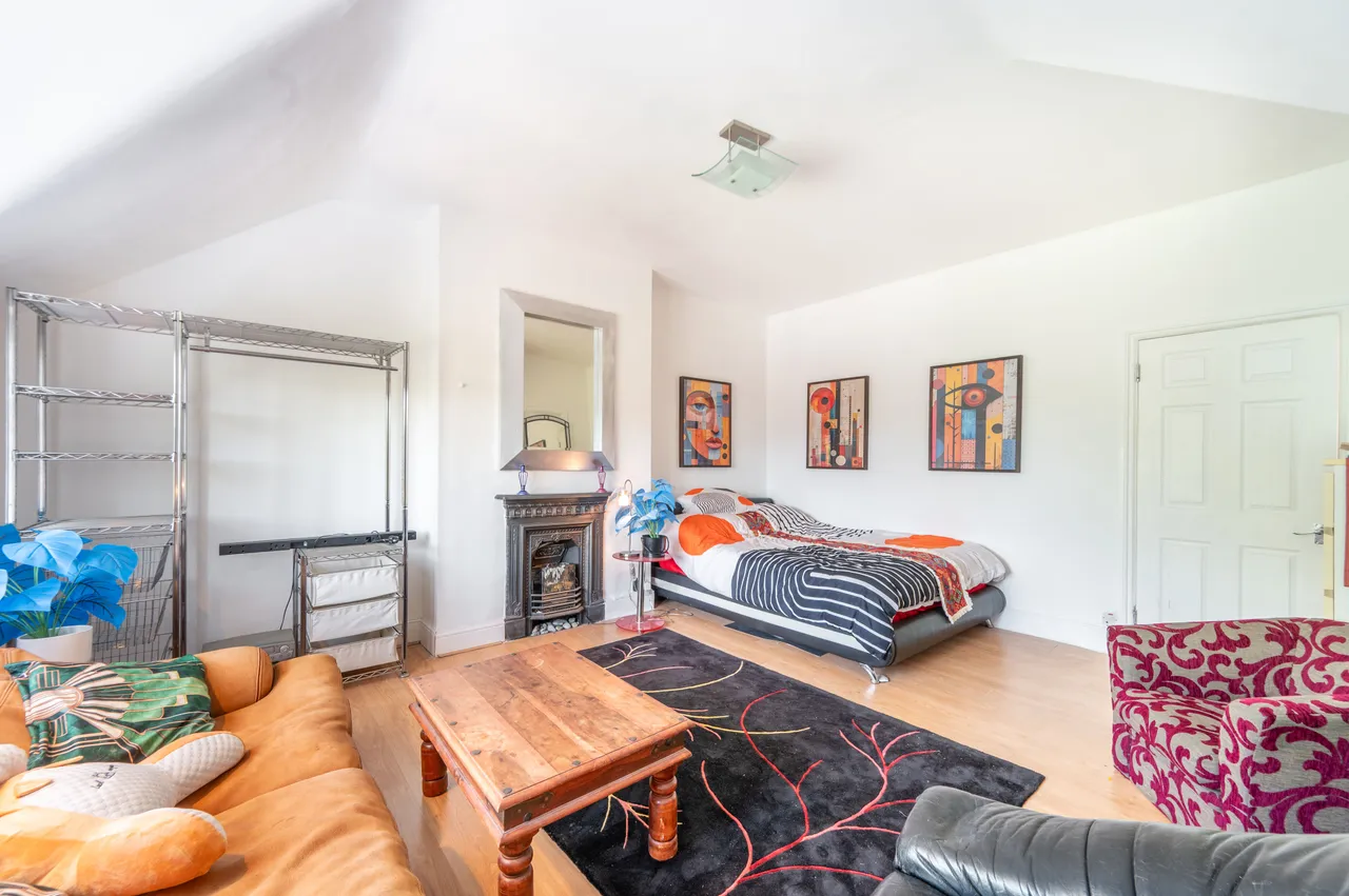 Top Floor Flat, 11 Grove Road, London, photo 10