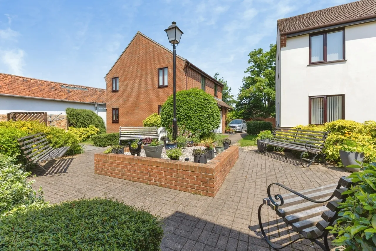 Middleton Court, Wymondham, Norfolk, NR18, photo 12