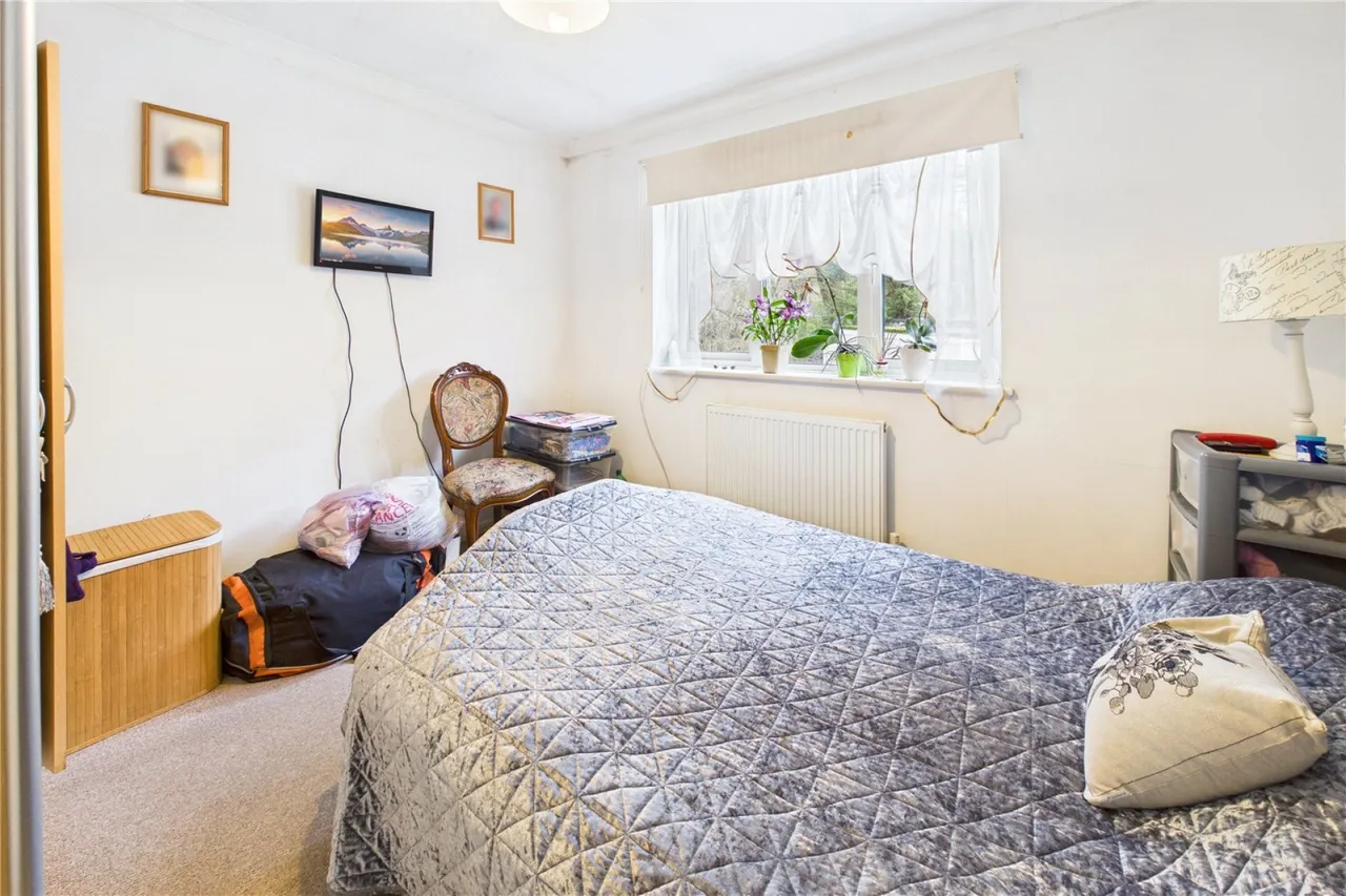 Pine Ridge, Newbury, RG14, photo 9