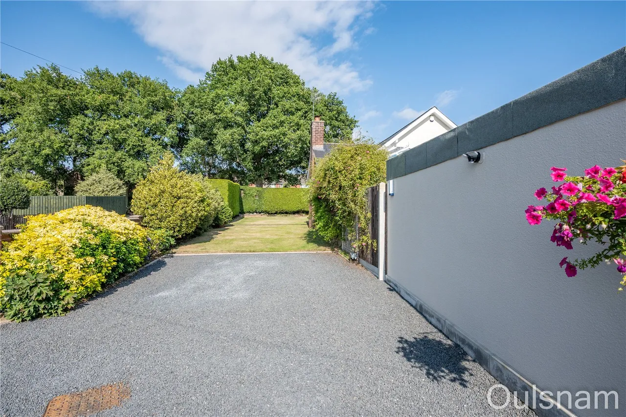 Cottage Lane, Marlbrook, Bromsgrove, Worcestershire, B60 1DU, photo 27