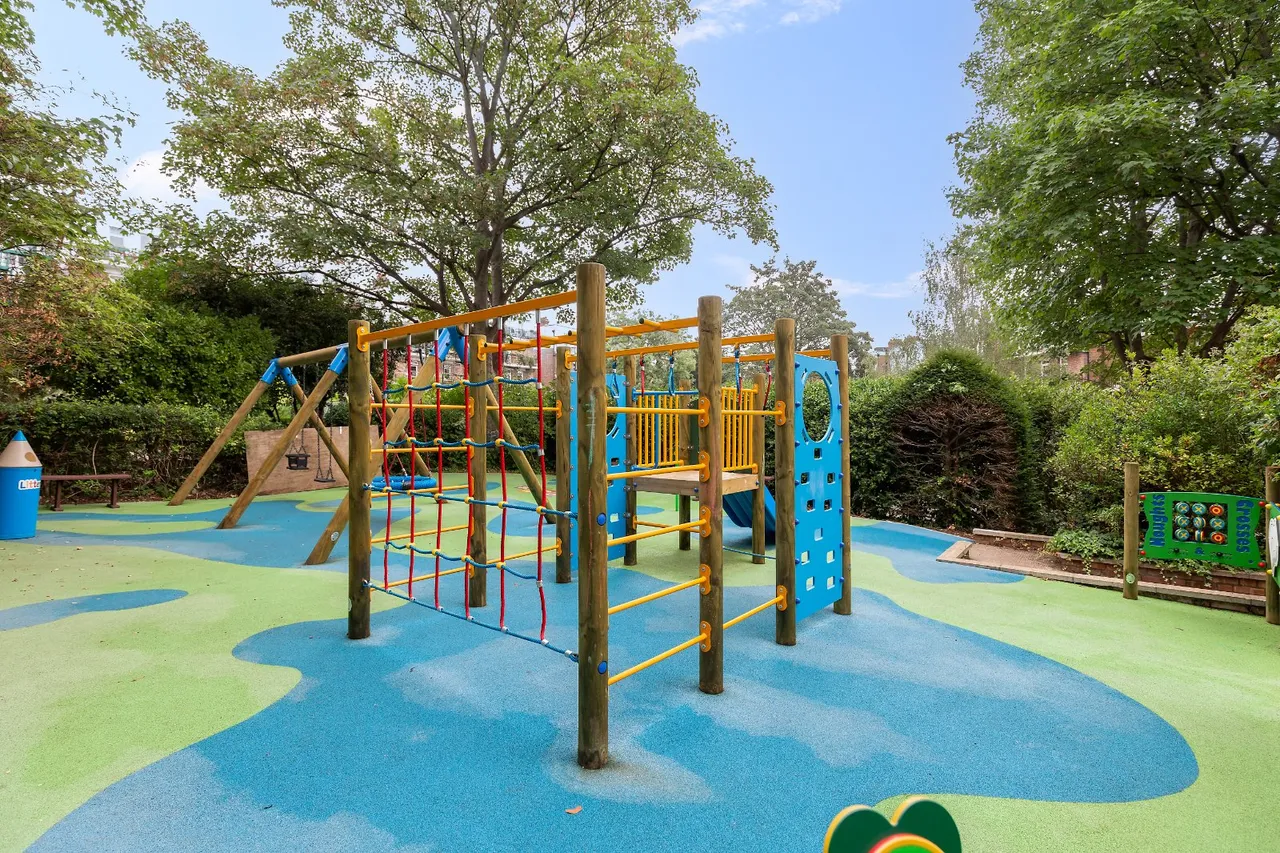 Cholmley Gardens, West Hampstead, NW6, photo 11