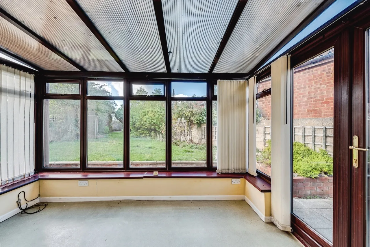 Meadowcroft, Swindon, SN2, photo 16