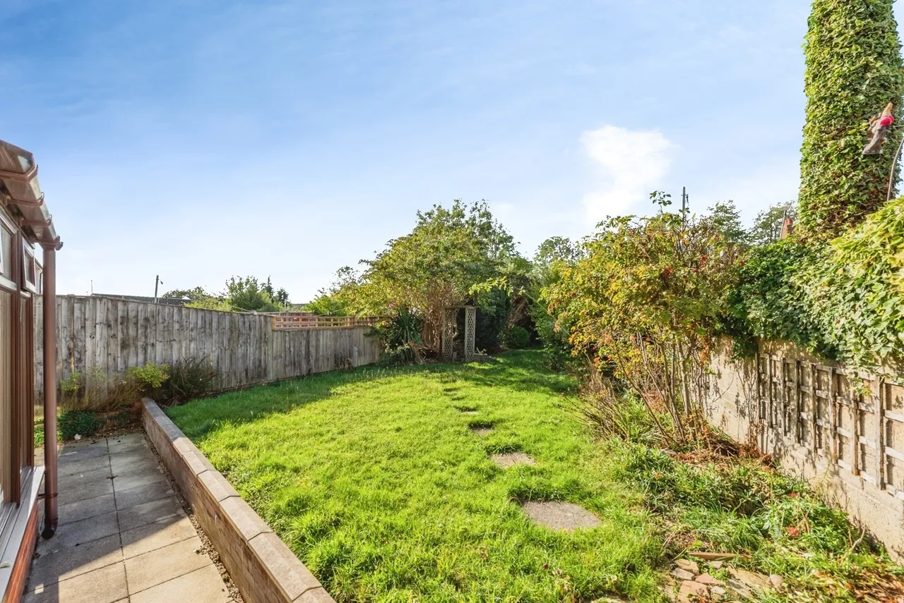 Meadowcroft, Swindon, SN2, photo 2