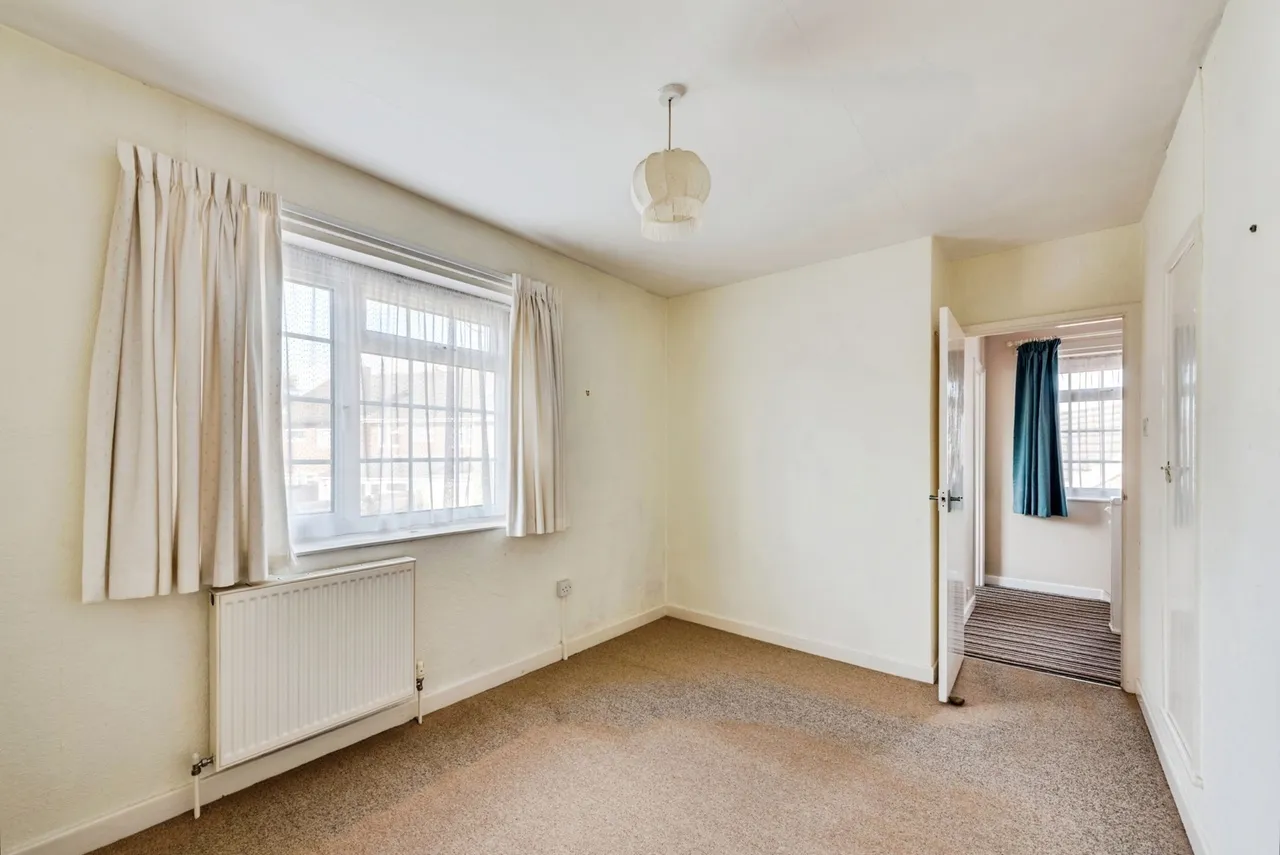 Meadowcroft, Swindon, SN2, photo 8