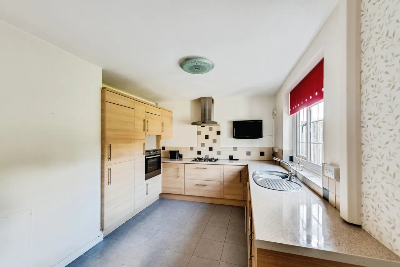 Meadowcroft, Swindon, SN2, photo 15