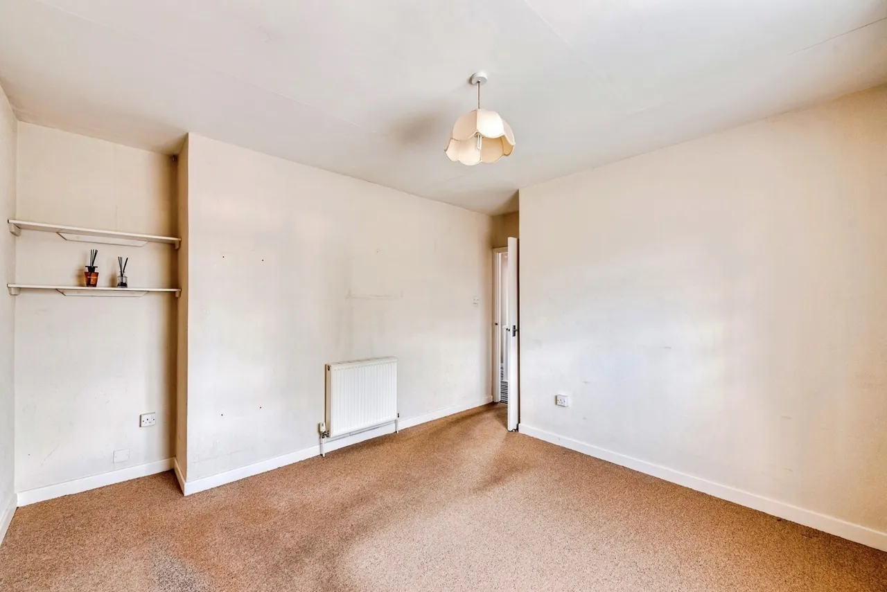 Meadowcroft, Swindon, SN2, photo 9