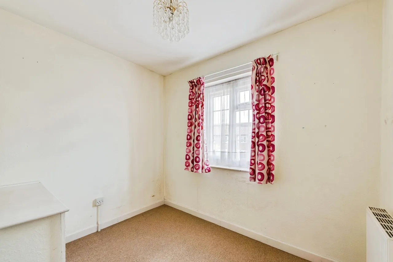 Meadowcroft, Swindon, SN2, photo 6
