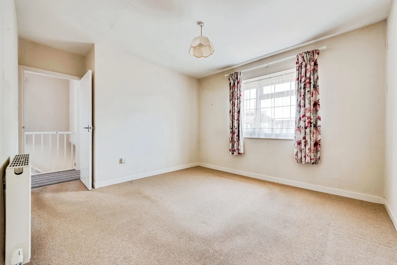 Meadowcroft, Swindon, SN2, photo 7