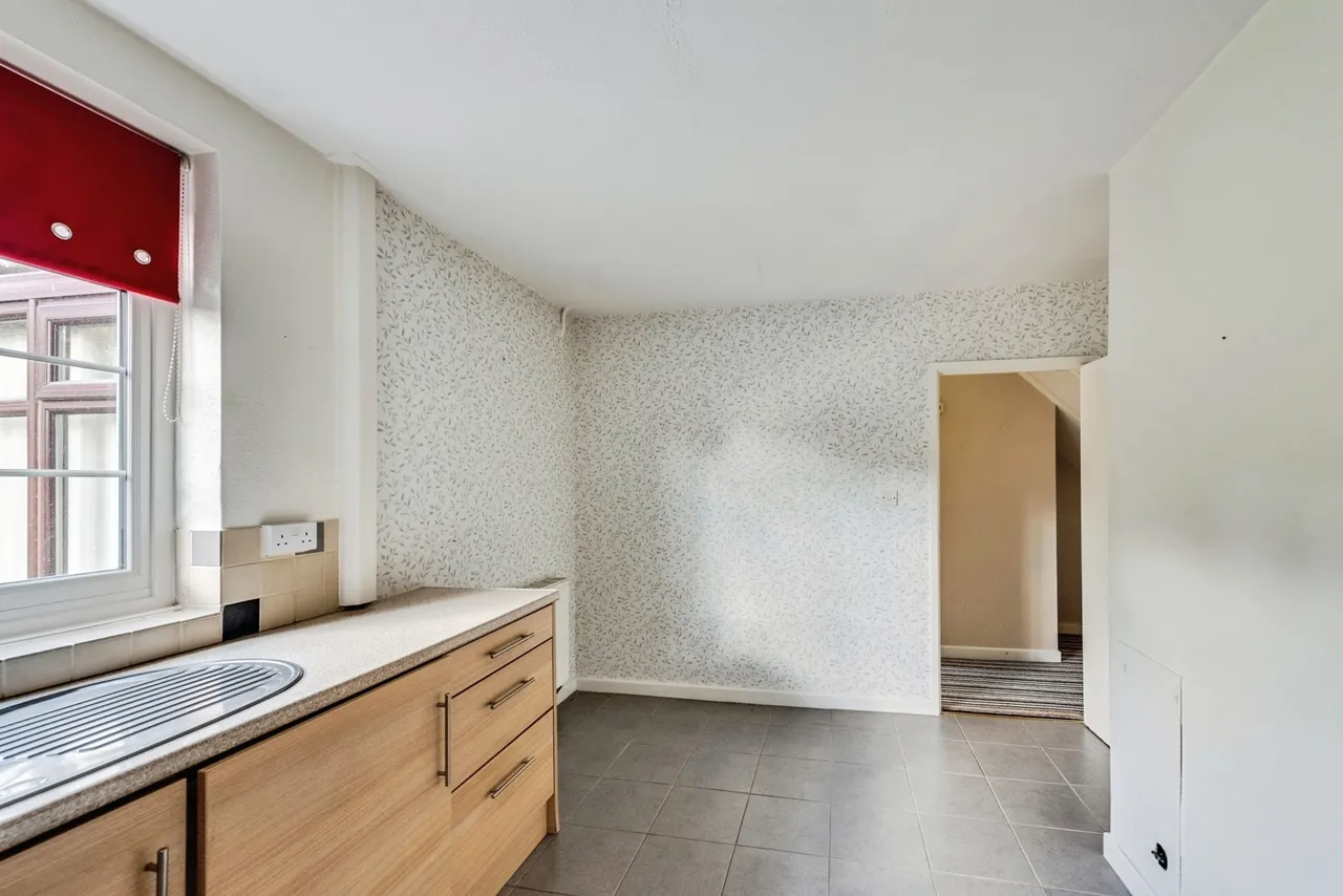 Meadowcroft, Swindon, SN2, photo 17