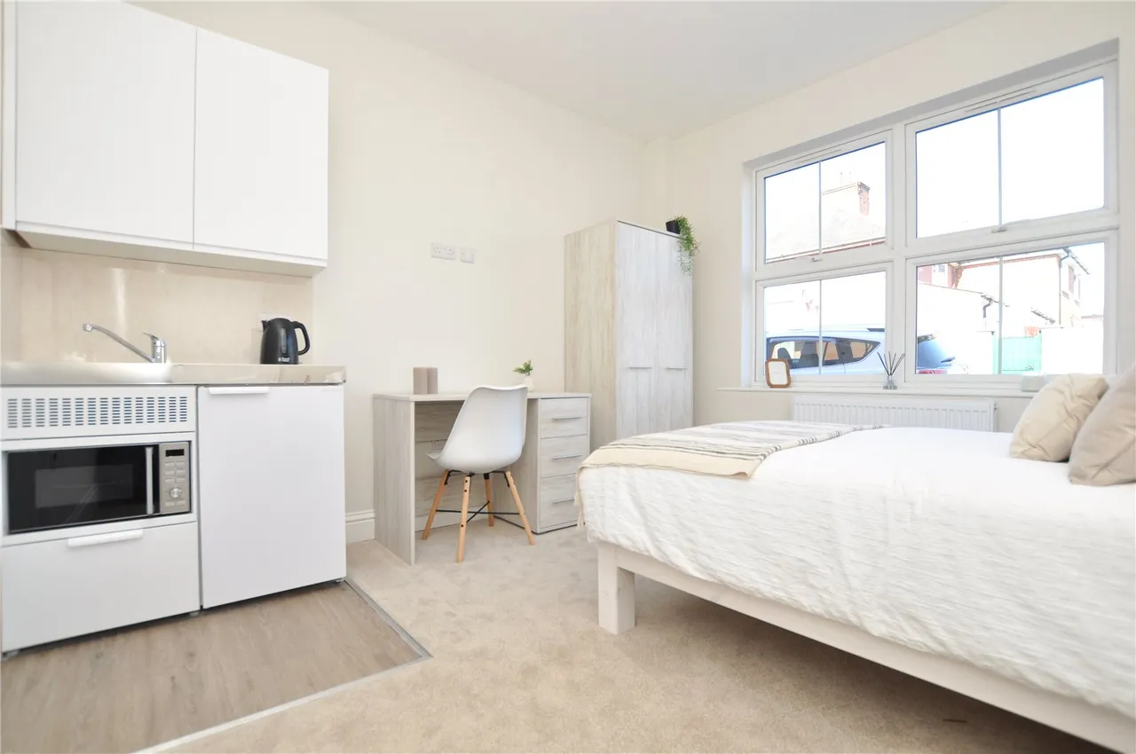 East Station Road, Aldershot, GU12, photo 2