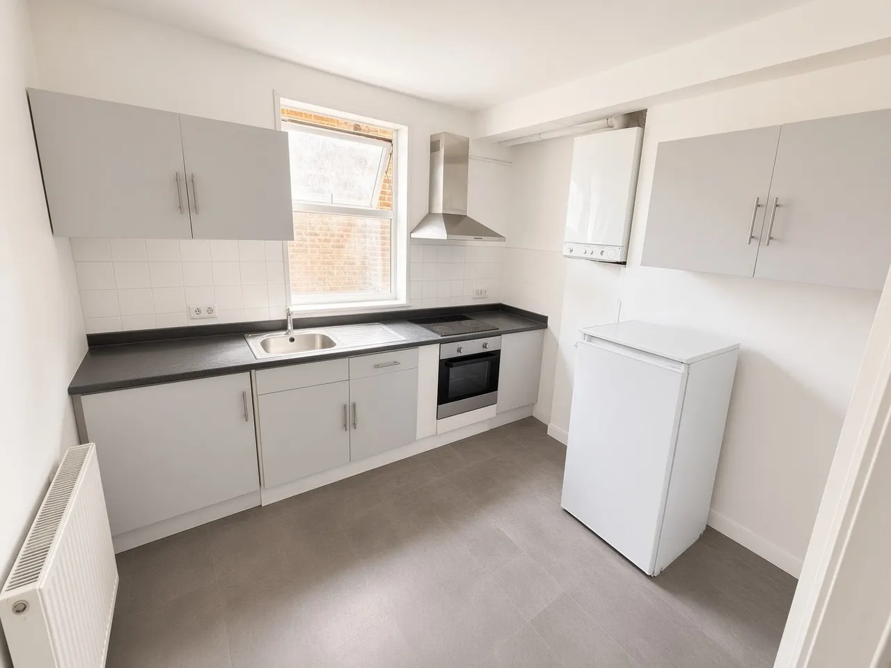 Palmerston Crescent, Palmers Green, N13 4UA, photo 2