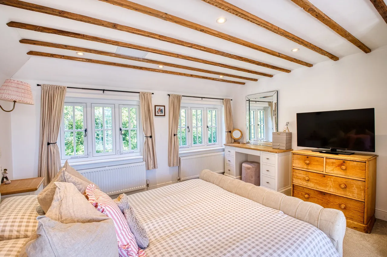 Main Street, Peasmarsh, TN31, photo 22
