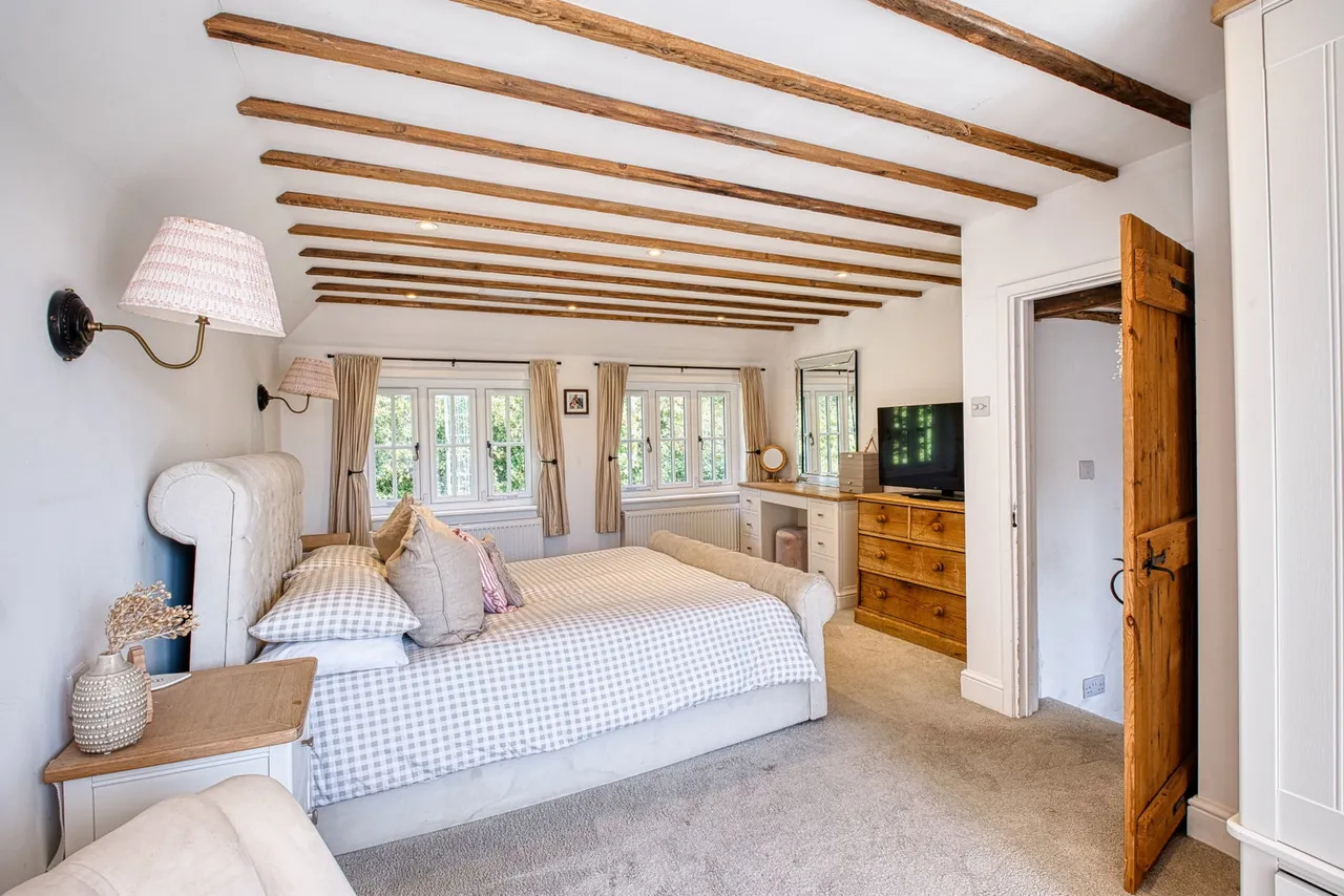 Main Street, Peasmarsh, TN31, photo 23