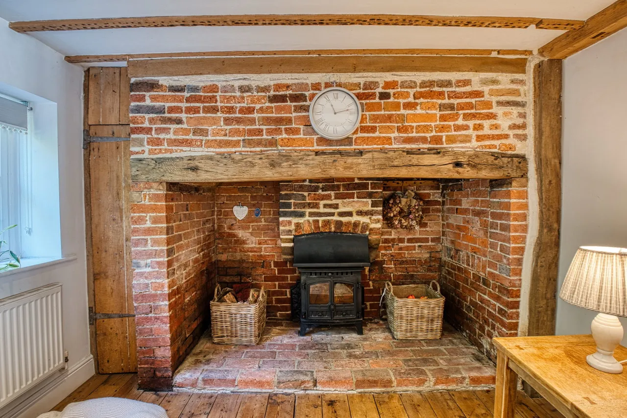 Main Street, Peasmarsh, TN31, photo 10