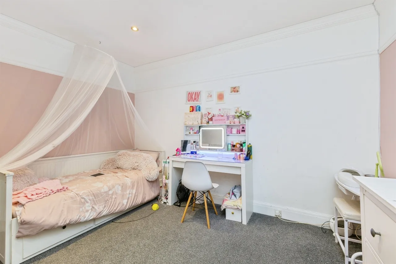 Shiphay Avenue, Torquay, photo 10