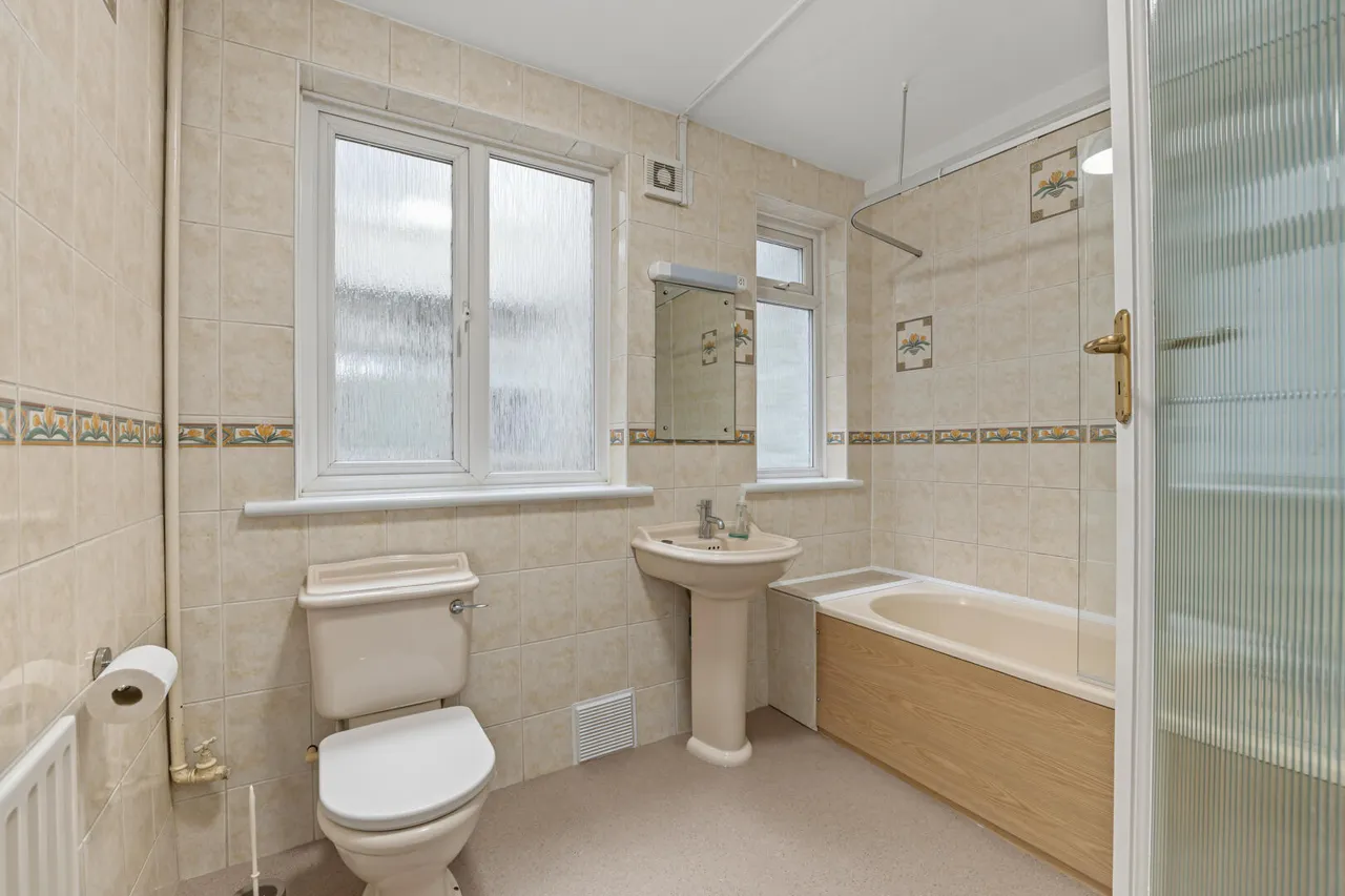 London Road, Enfield, EN2, photo 4