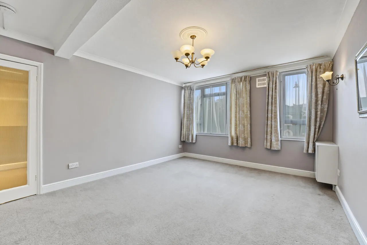London Road, Enfield, EN2, photo 5