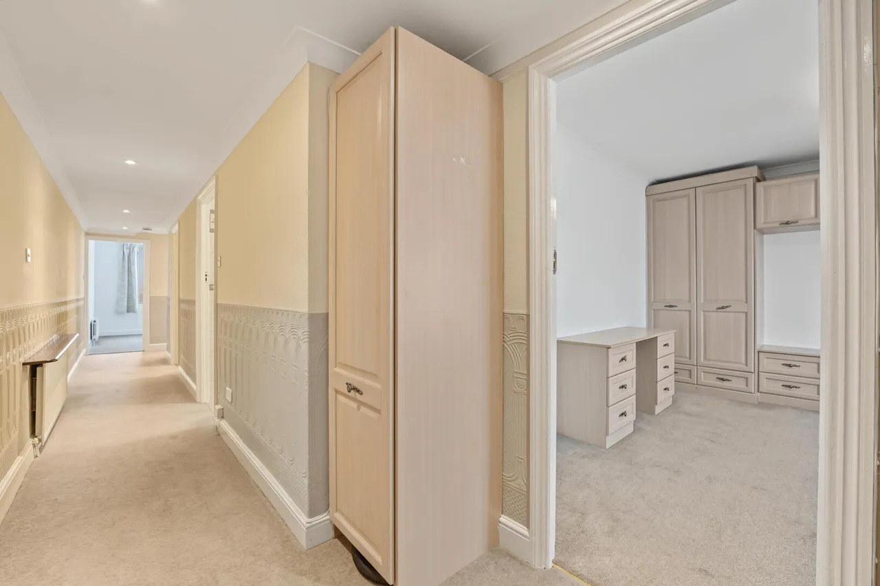 London Road, Enfield, EN2, photo 11