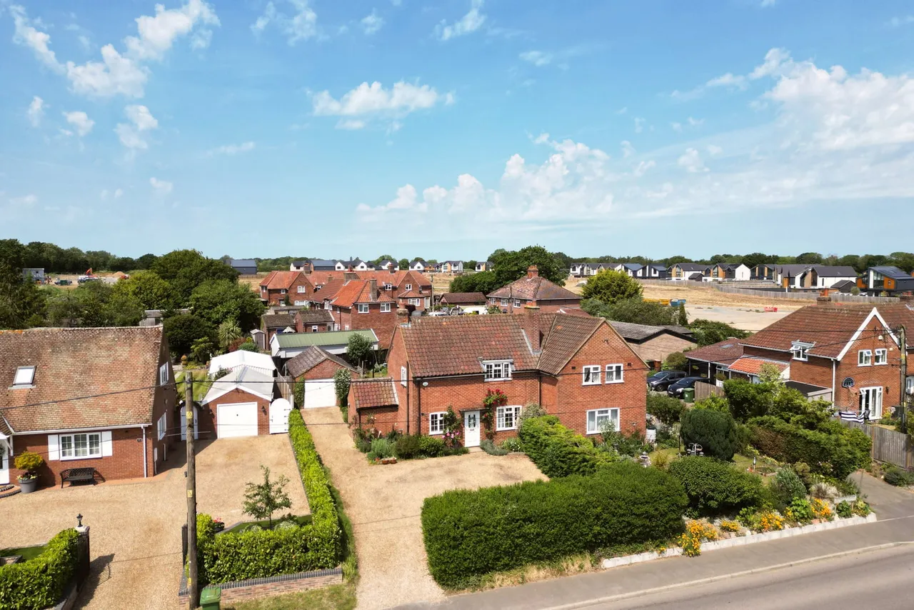 Hingham Road, Great Ellingham NR17, photo 3