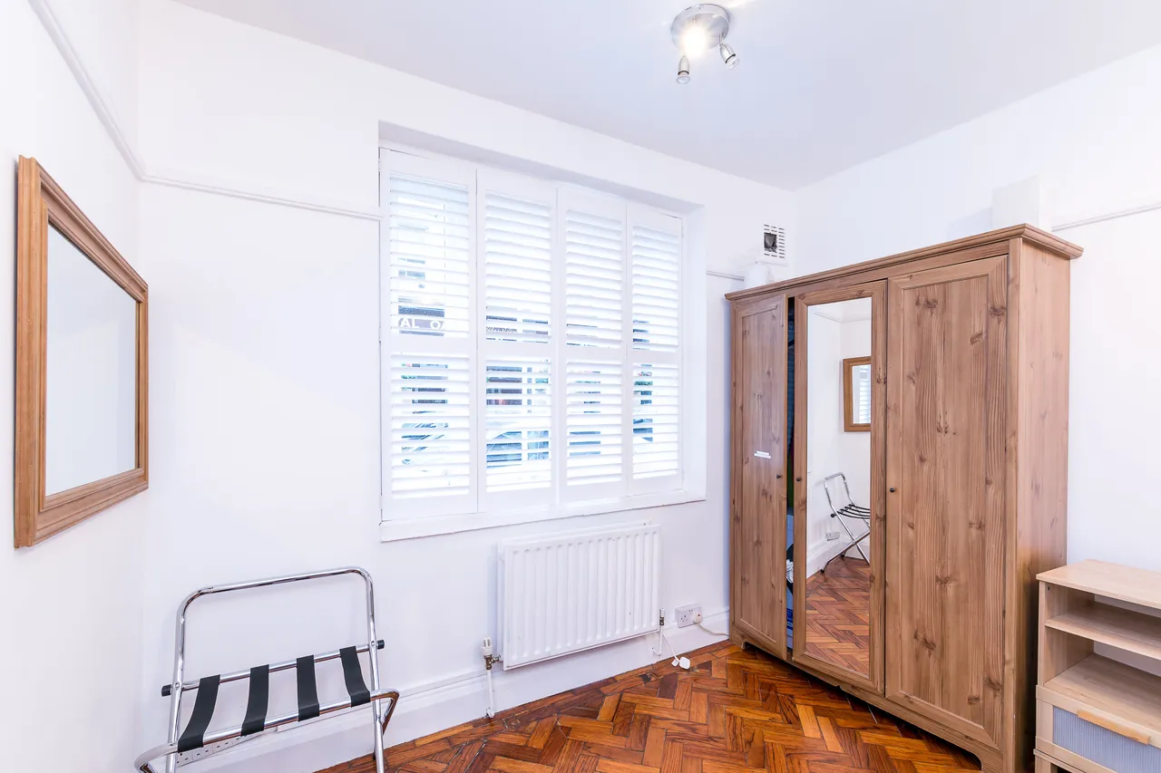 2 Carey Mansions, Rutherford Street, London, photo 4