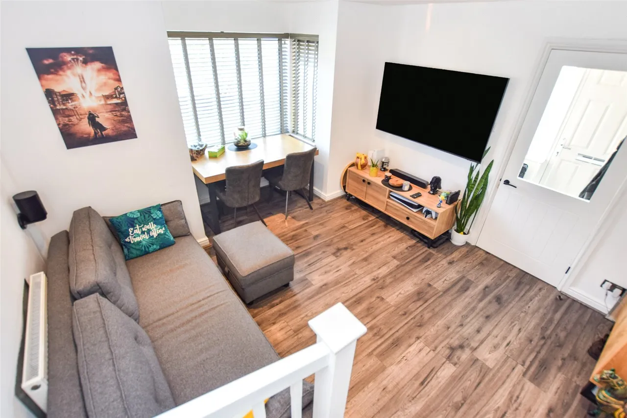 Lyndsey Close, Farnborough, Hampshire, GU14 9TG, photo 5