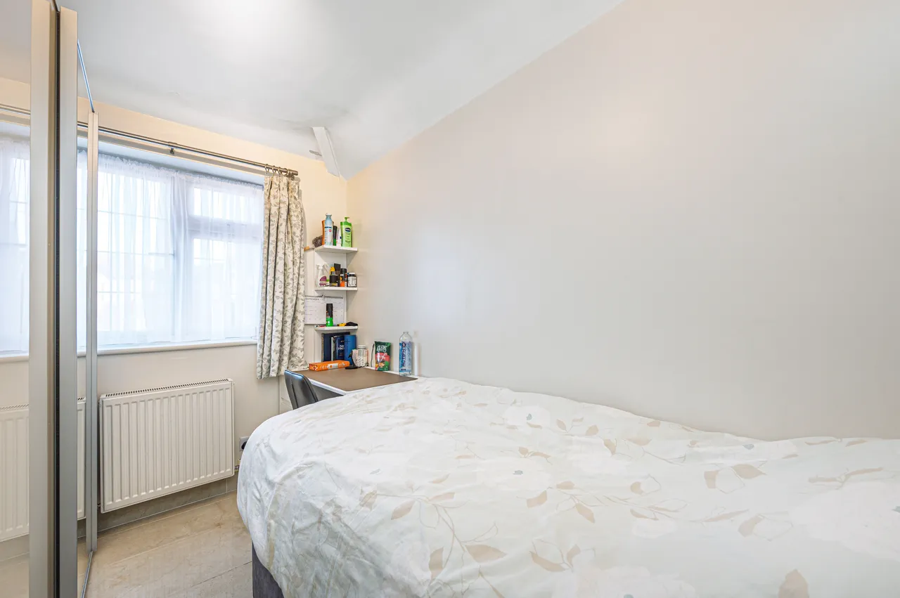 London, NW4, photo 12