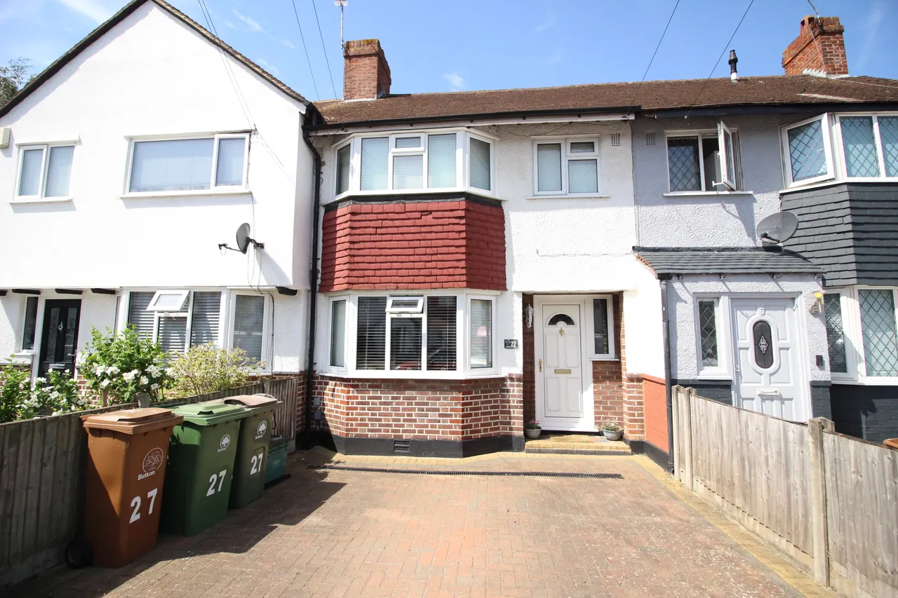 3 bed property for sale — Buckland Way, WORCESTER PARK, Surrey, Worcester Park, KT48NT