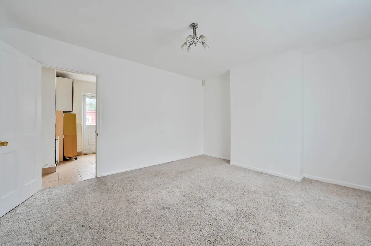 8 Midleton Road, New Malden, photo 3