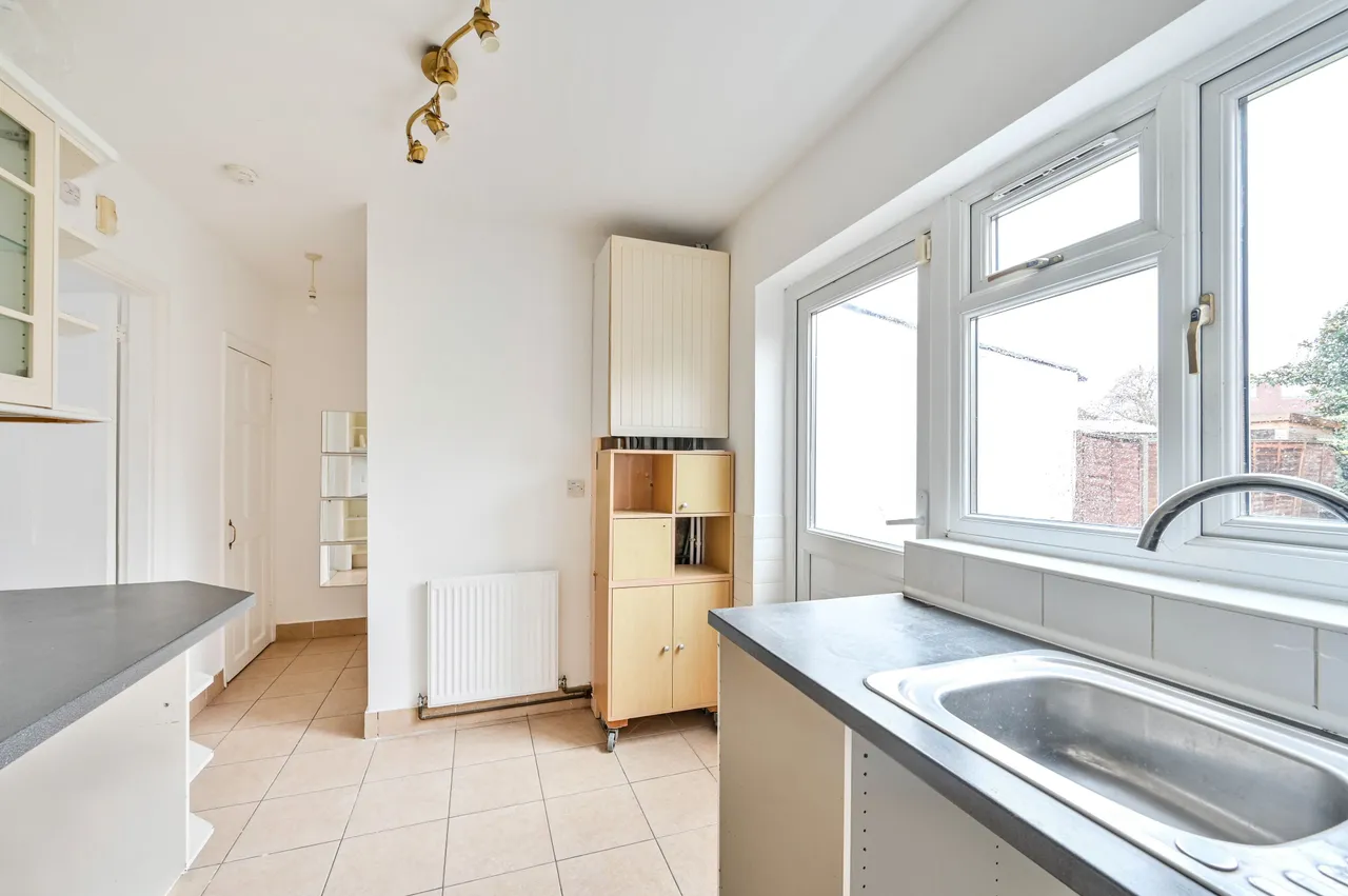 8 Midleton Road, New Malden, photo 5