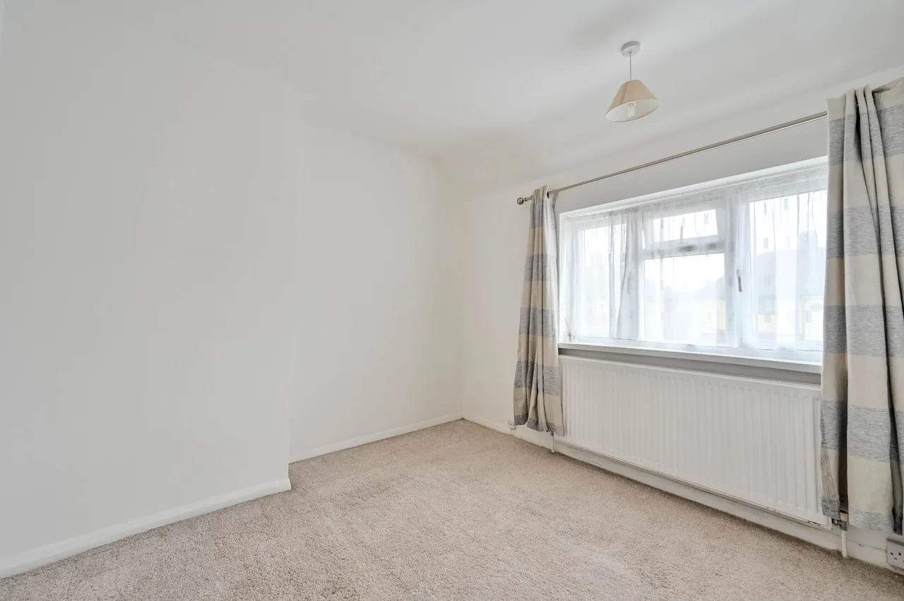 8 Midleton Road, New Malden, photo 11