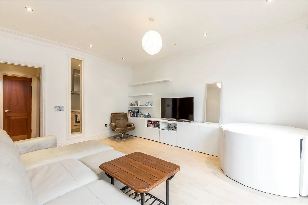 Melliss Avenue, Kew, TW9, photo 2
