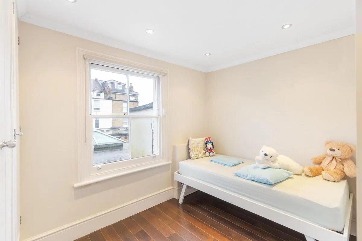 Sterndale Road, London, W14, photo 19