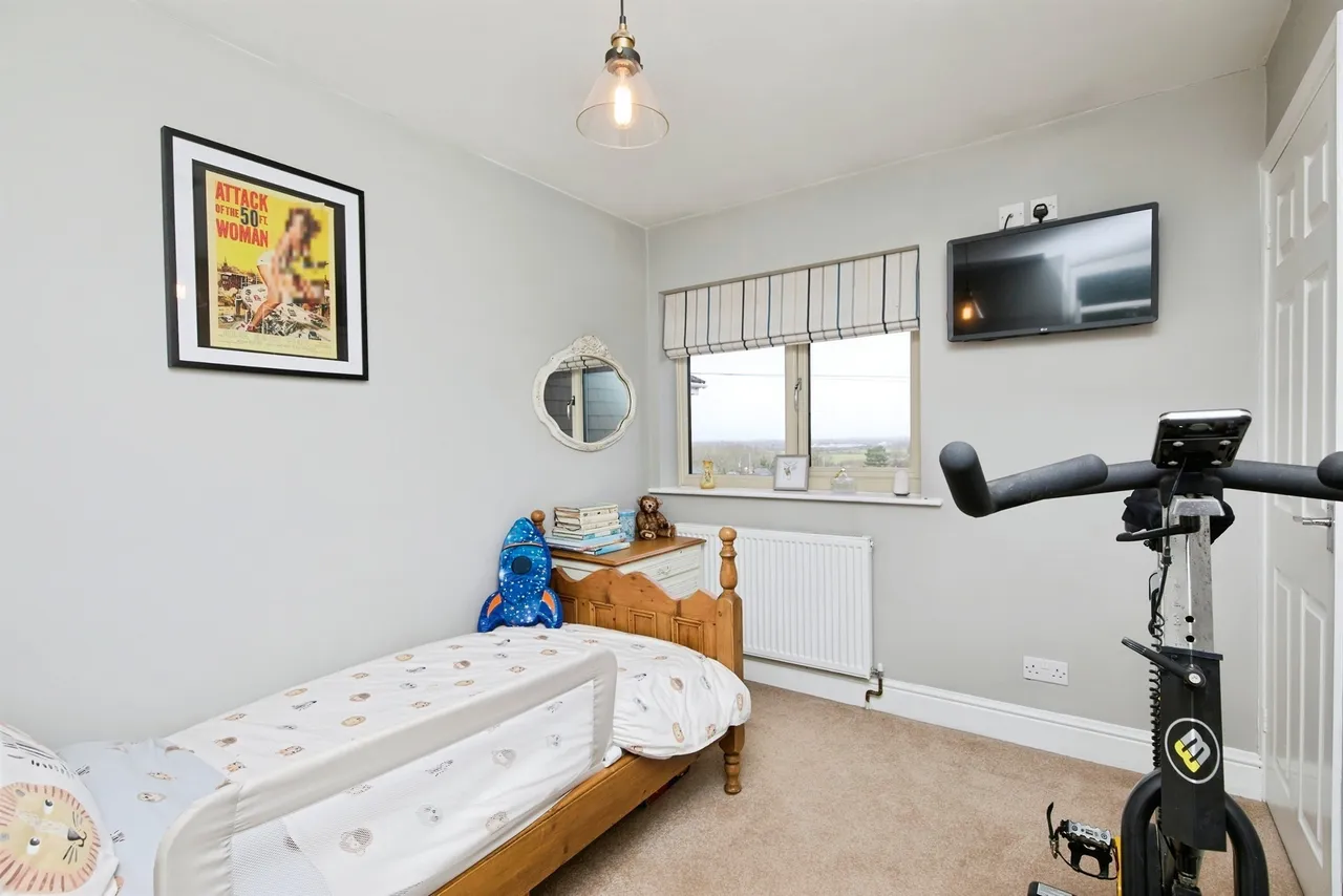 Hillcrest Avenue, Burton-On-Trent, DE15, photo 13