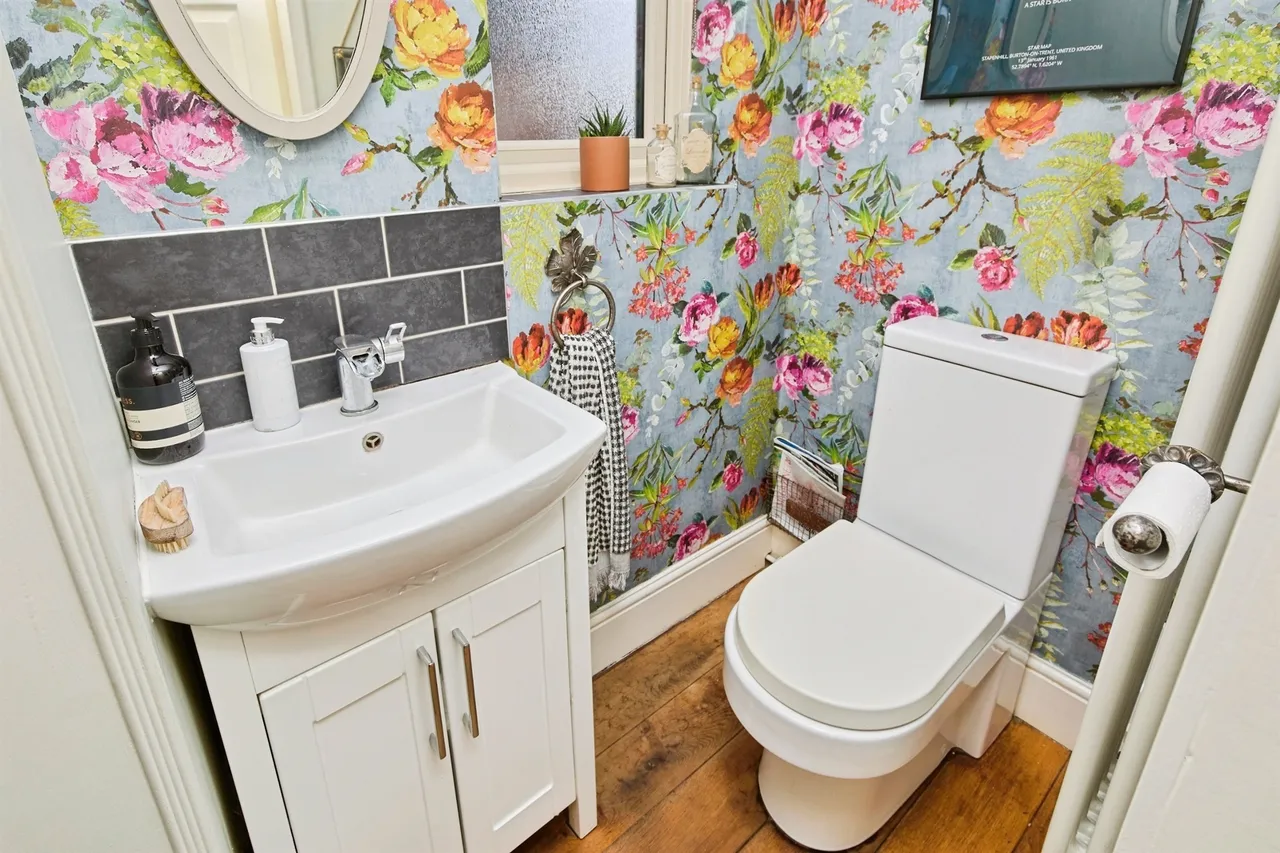 Hillcrest Avenue, Burton-On-Trent, DE15, photo 17