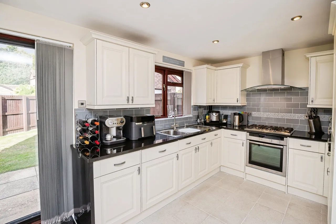 Longfellow Avenue, Deeside, CH5, photo 4