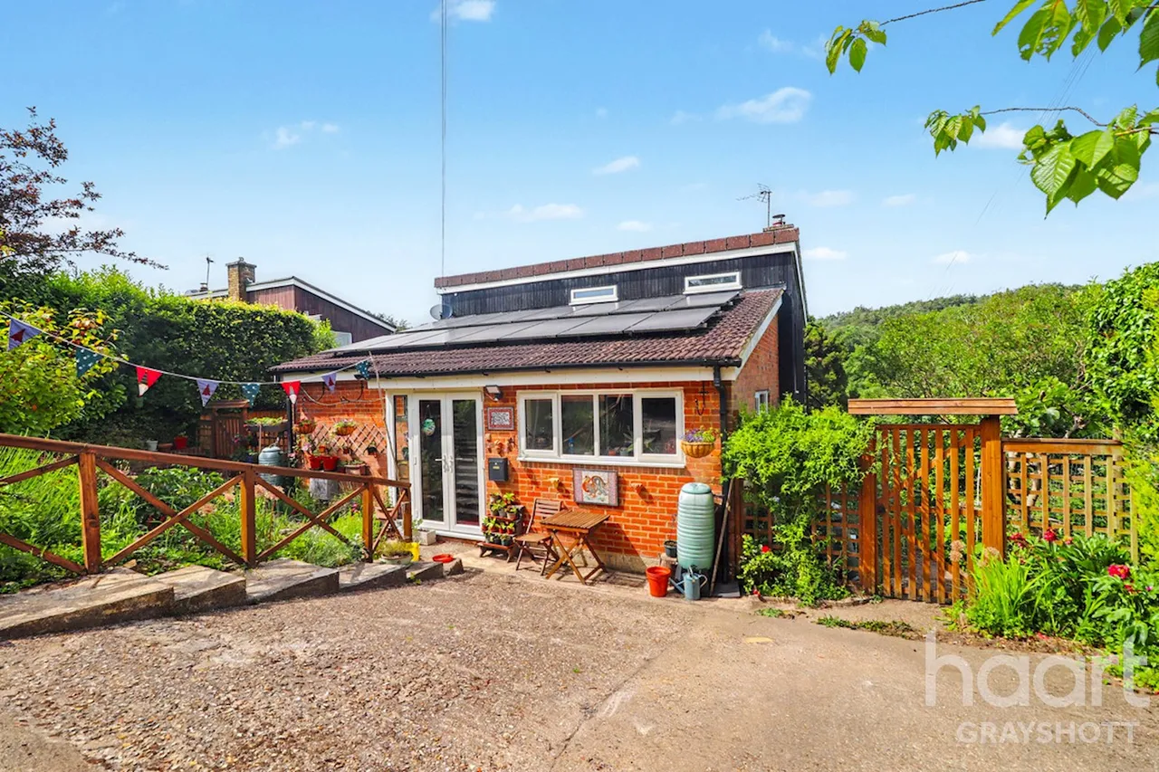 3 bed house for sale, Glen Road, Grayshott, GU26