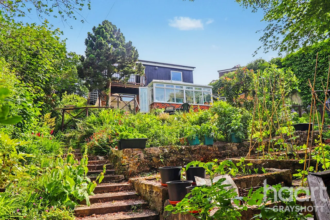 Glen Road, Grayshott, GU26, photo 10