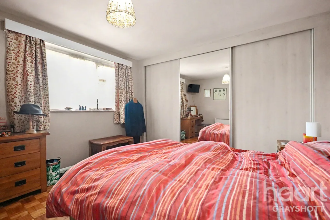 Glen Road, Grayshott, GU26, photo 5