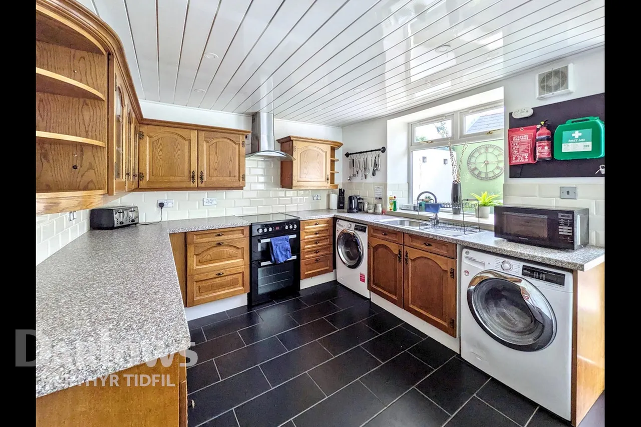Brecon Road, Merthyr Tydfil, photo 8