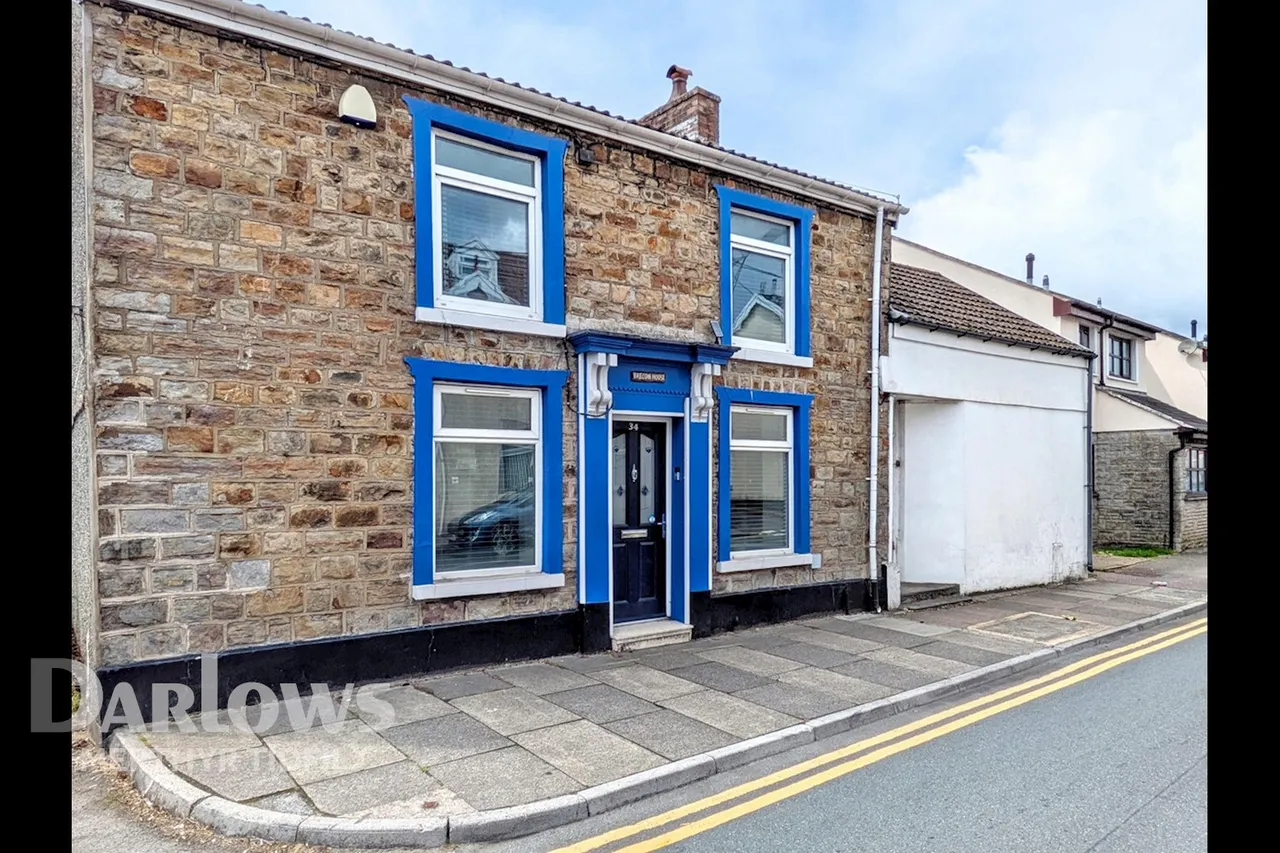 3 bed house for sale, Brecon Road, Merthyr Tydfil