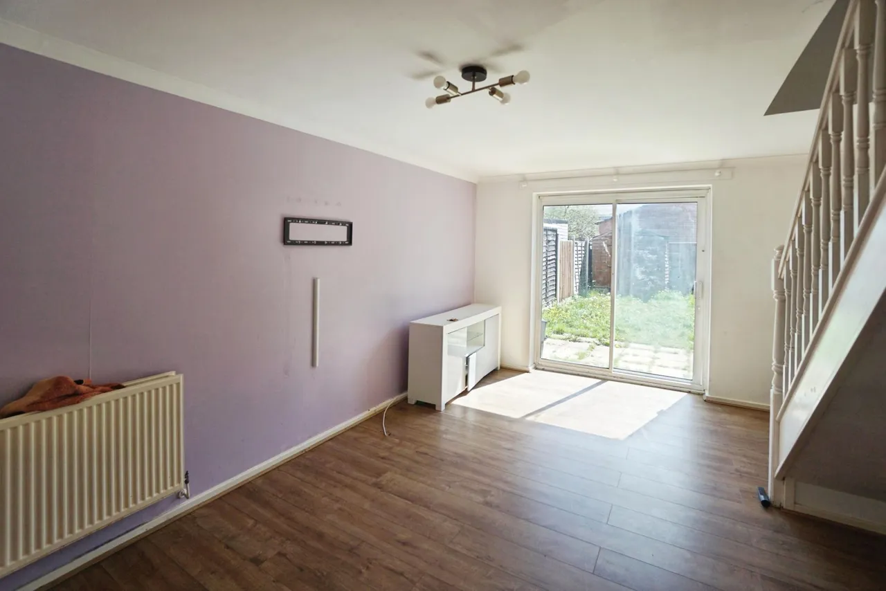 Sarah Close, Coseley, WV14, photo 7