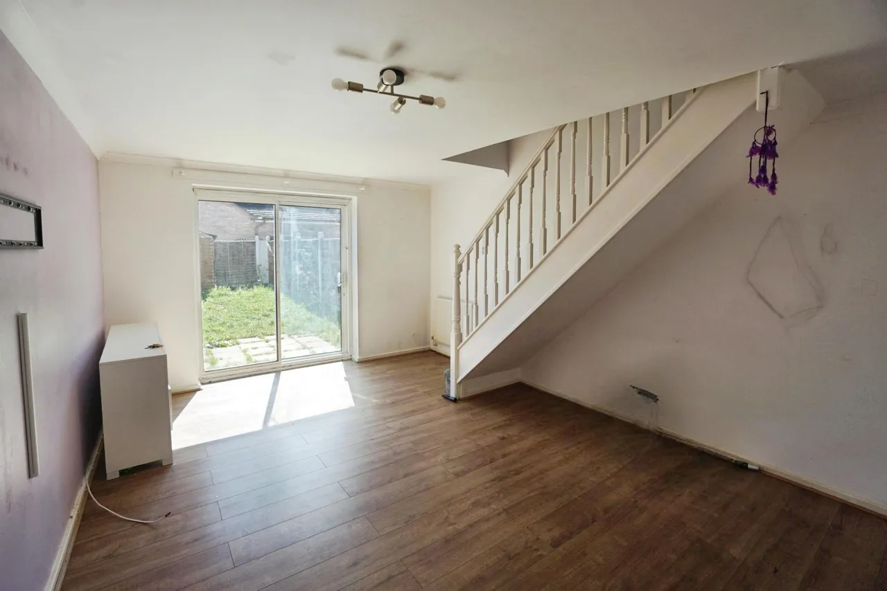 Sarah Close, Coseley, WV14, photo 6
