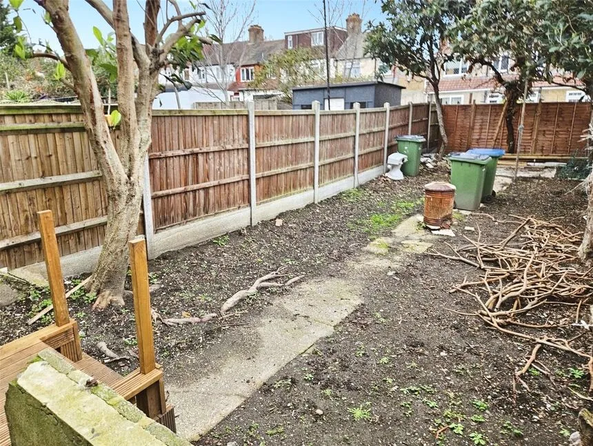 Basildon Road, Abbey Wood, SE2, photo 15