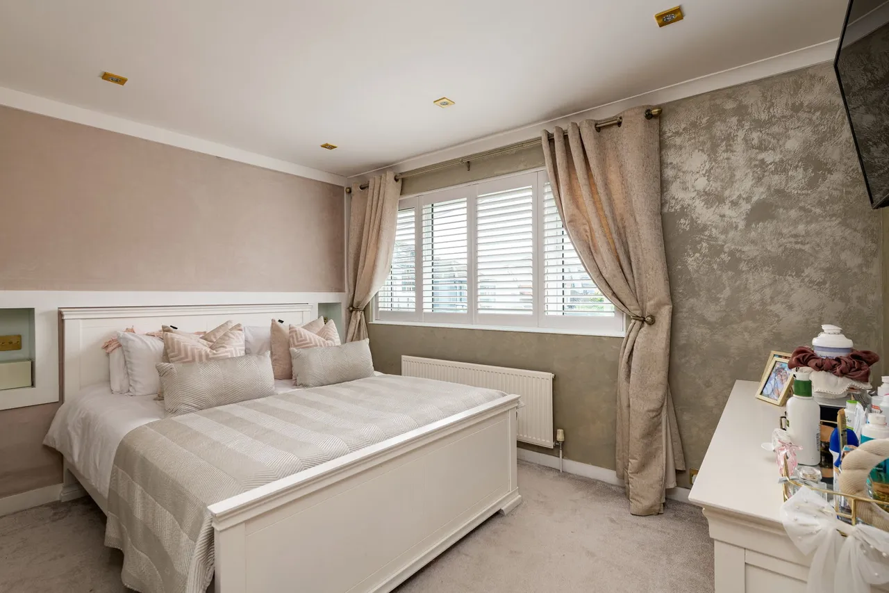 Lowfield Road, Minster On Sea, ME12, photo 8