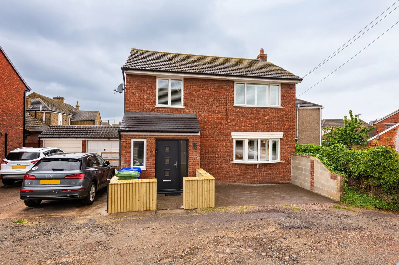 Lowfield Road, Minster On Sea, ME12, photo 16